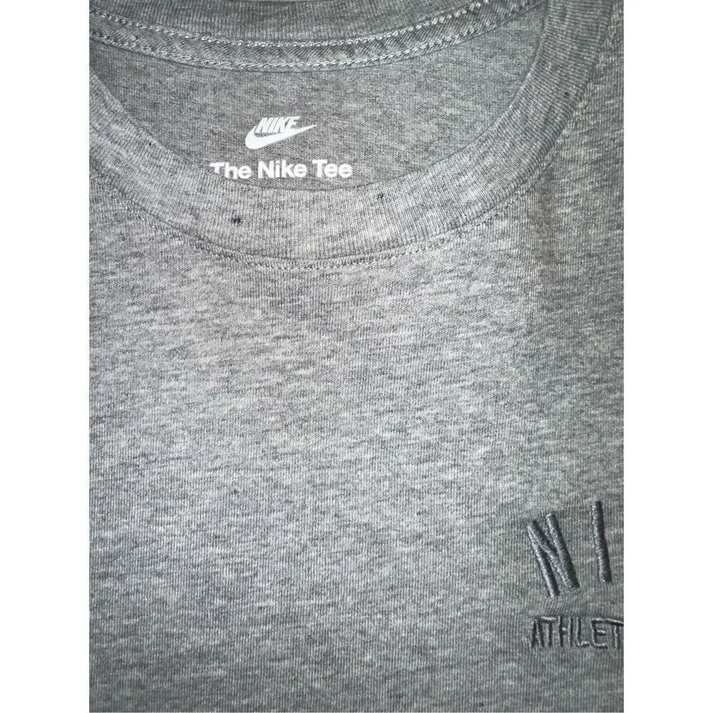 Nike Athletic Department Gray T-shirt Men’s Medium